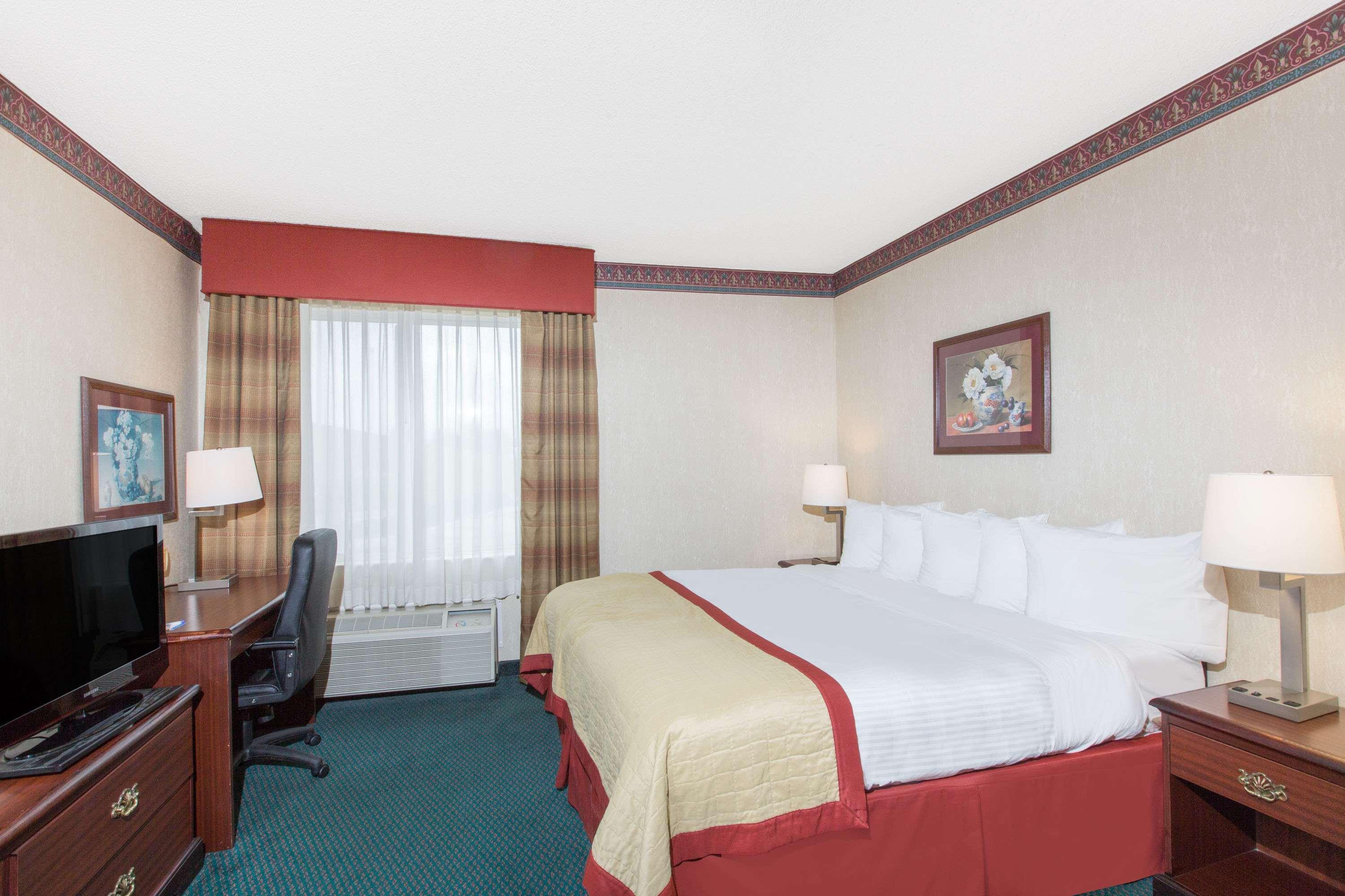 Baymont By Wyndham Jonesboro Hotel Exterior foto