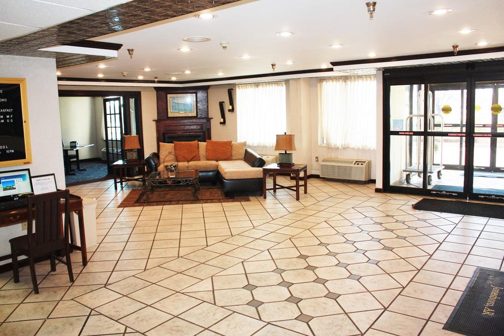 Baymont By Wyndham Jonesboro Hotel Exterior foto
