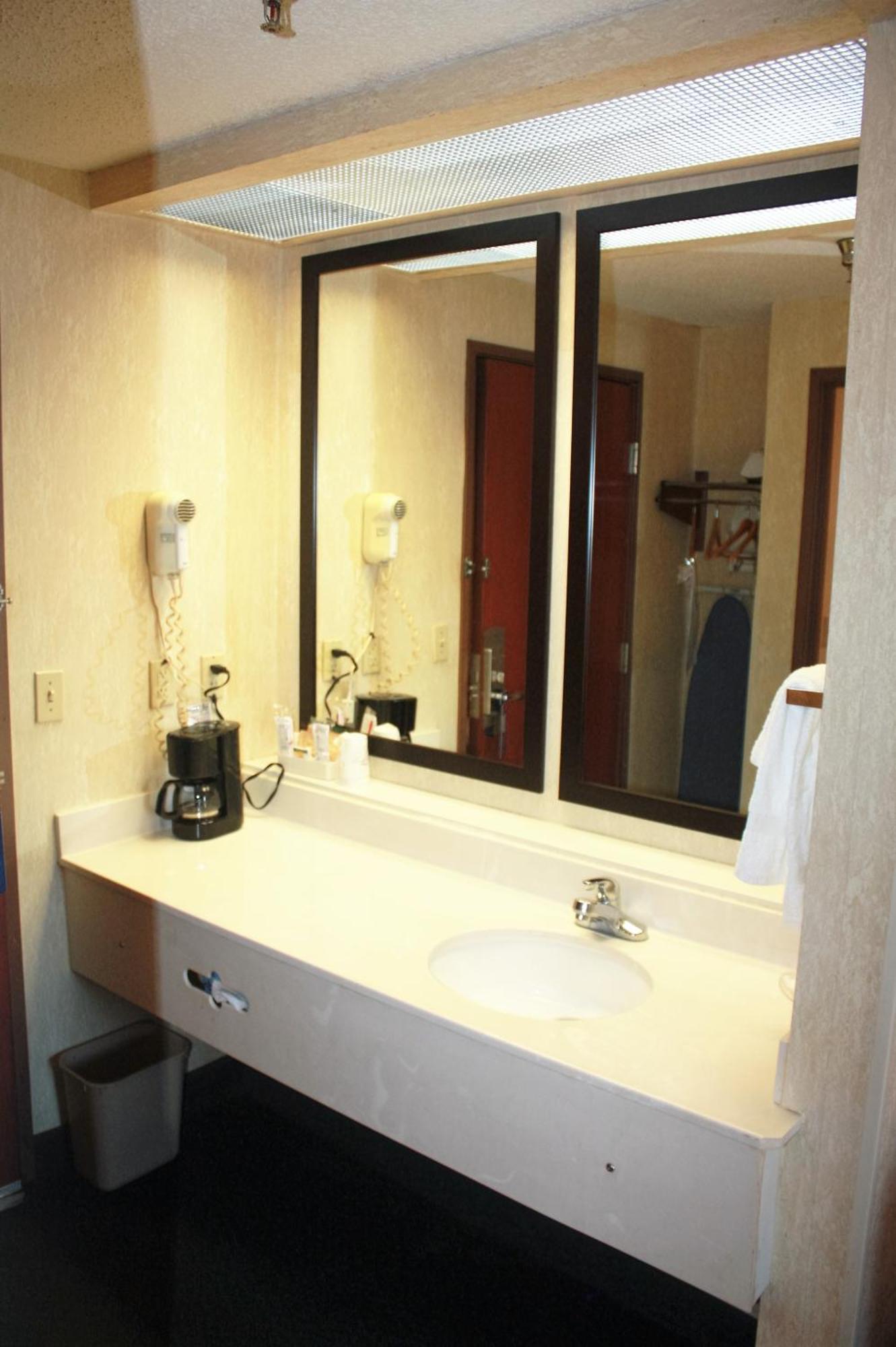 Baymont By Wyndham Jonesboro Hotel Cameră foto