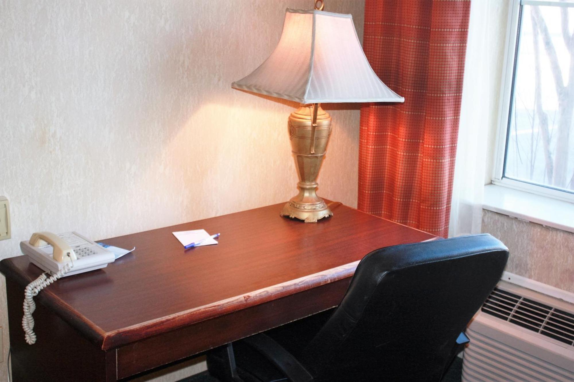 Baymont By Wyndham Jonesboro Hotel Cameră foto